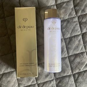 Cle de peau essence